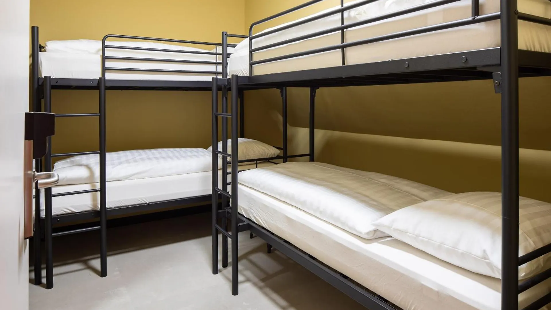 Cooldocks Hostel Rotterdam
