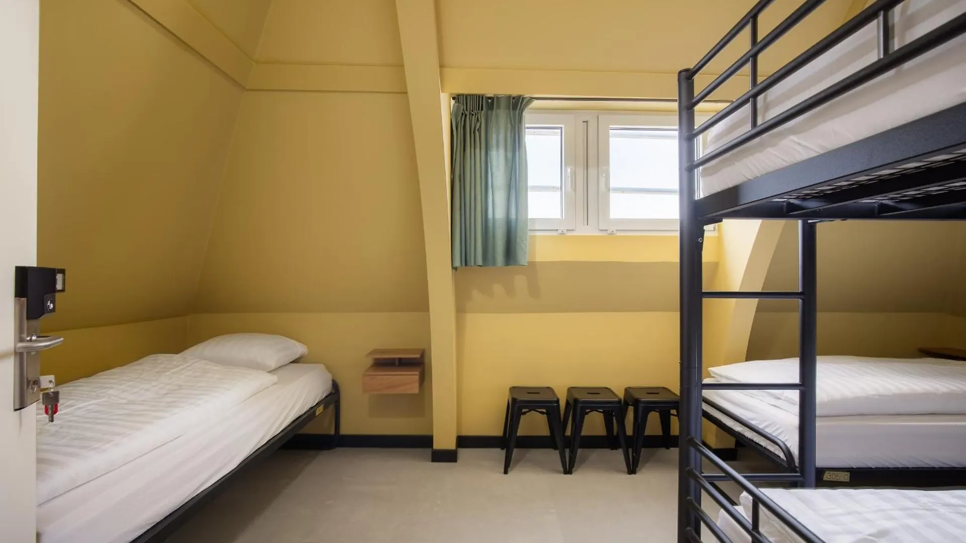 Cooldocks Hostel Rotterdam 0*,  Netherlands