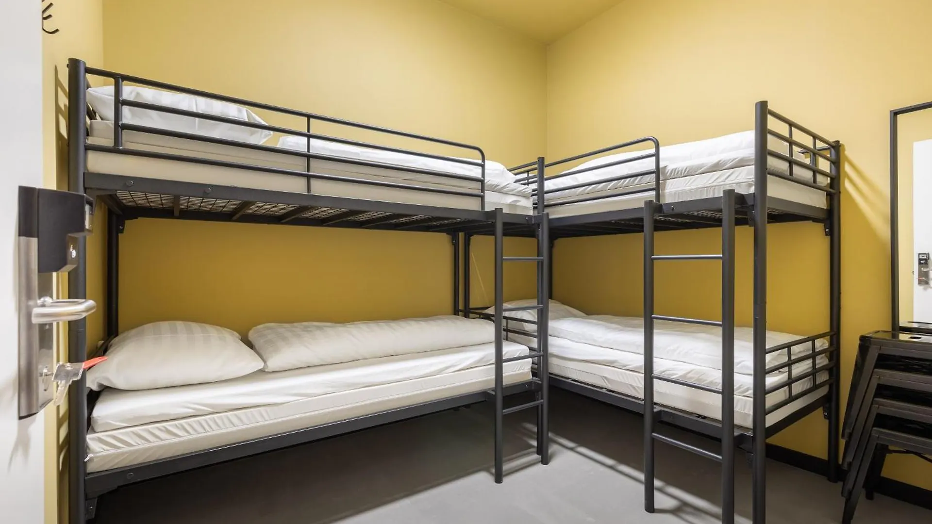 Cooldocks Hostel Rotterdam 0*,